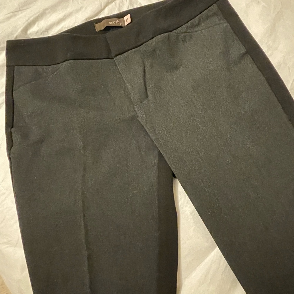 Like new two-tone Crosby straight leg pants- size 6 - Picture 2 of 8